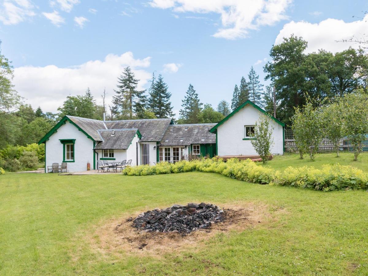 Graces Cottage Port Of Menteith Exterior photo